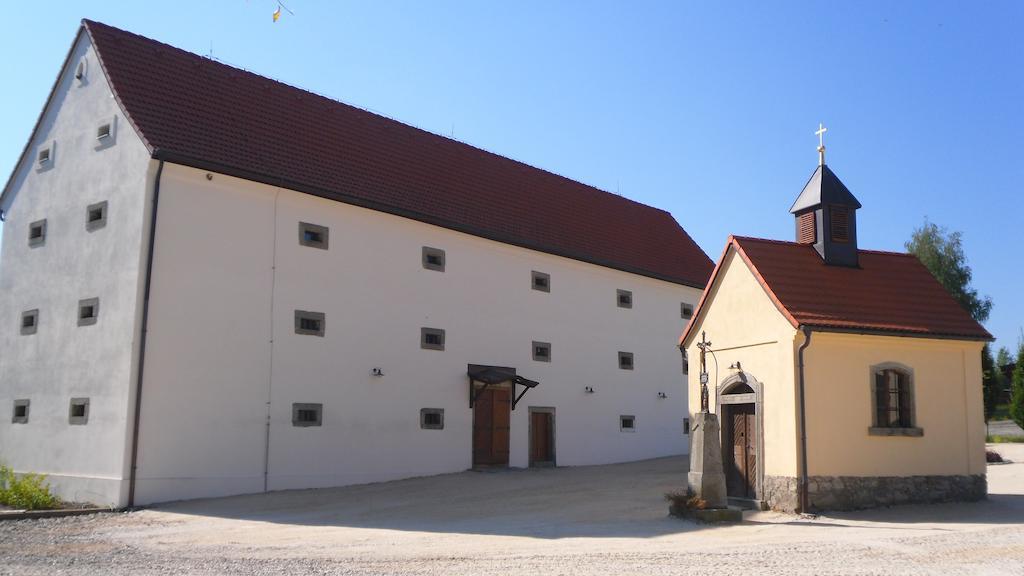 Statek Sedlecko Villa Exterior photo
